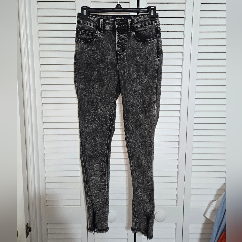 Indigo Rein Women's 25 waist Black Acid Wash Jeans